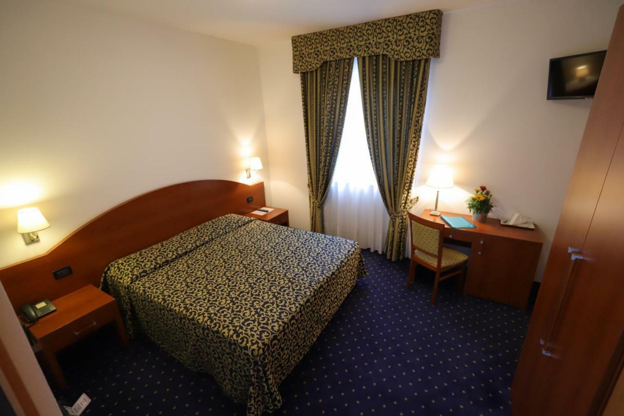 Hotel Da Roberto Lazise Exteriér fotografie