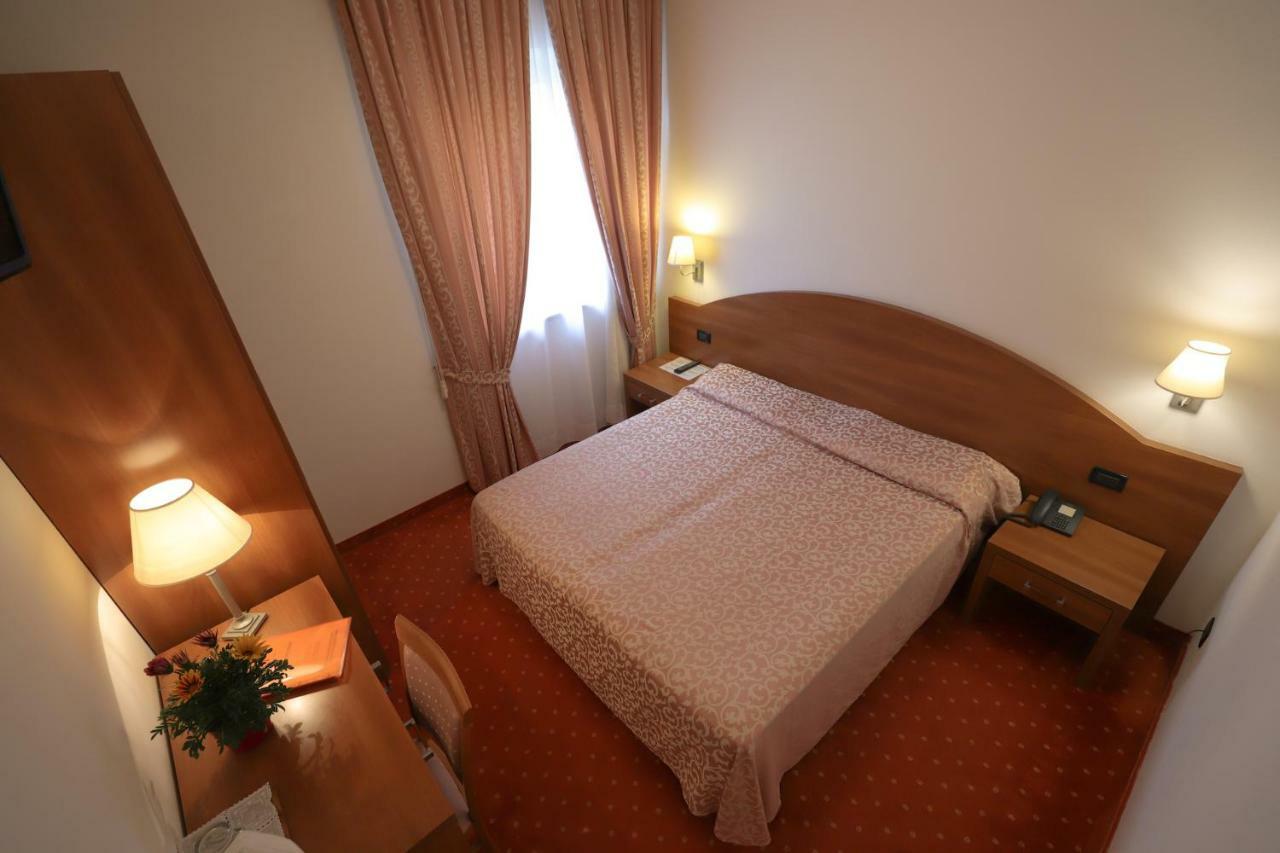 Hotel Da Roberto Lazise Exteriér fotografie
