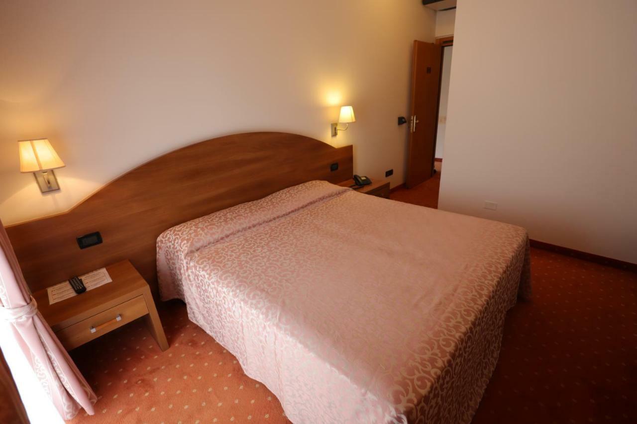 Hotel Da Roberto Lazise Exteriér fotografie