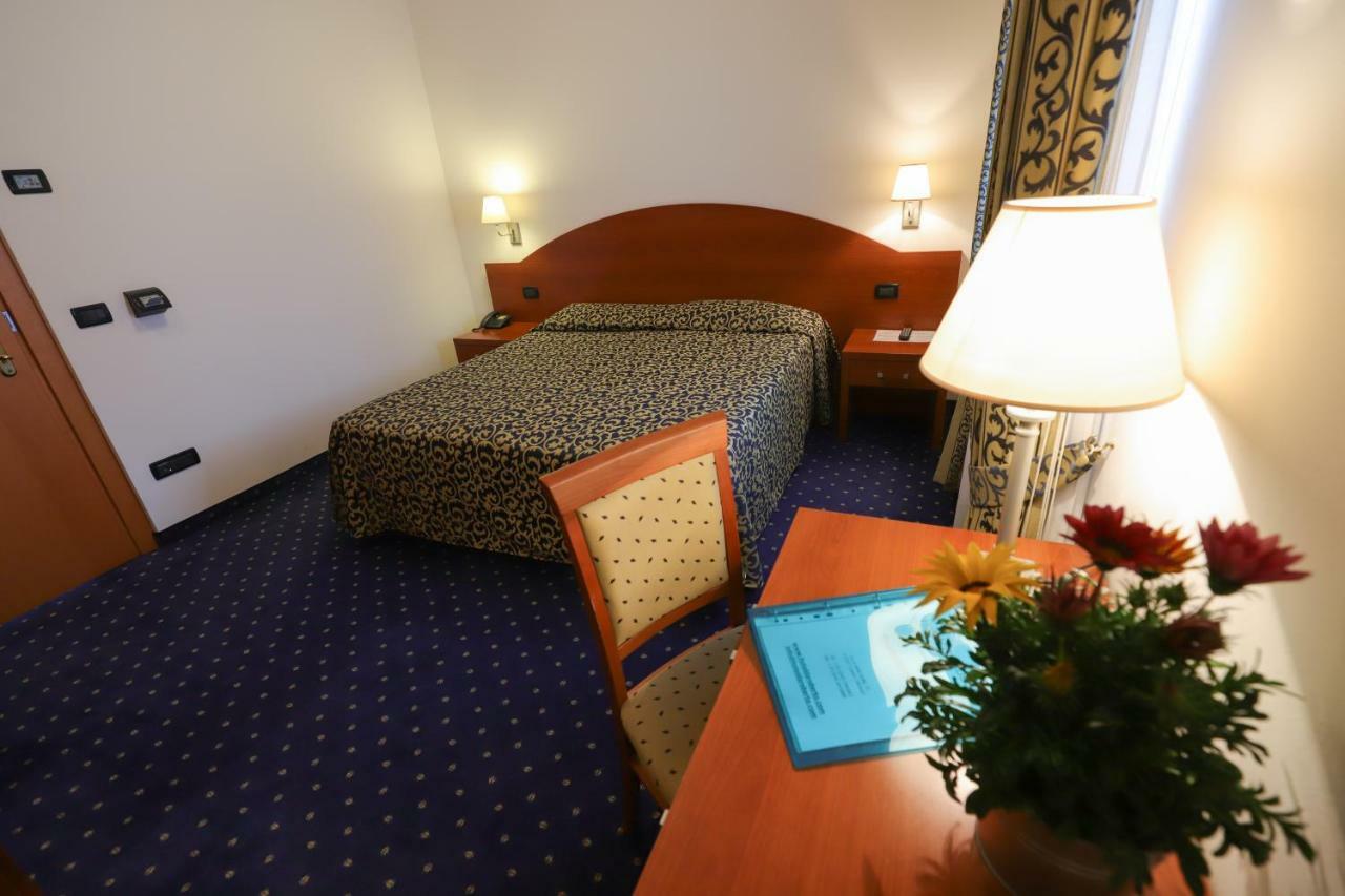 Hotel Da Roberto Lazise Exteriér fotografie