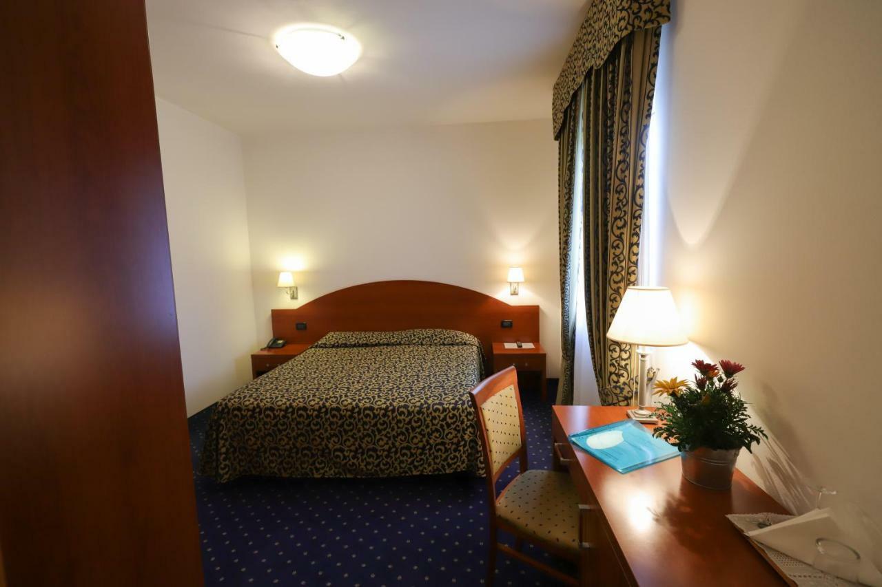Hotel Da Roberto Lazise Exteriér fotografie
