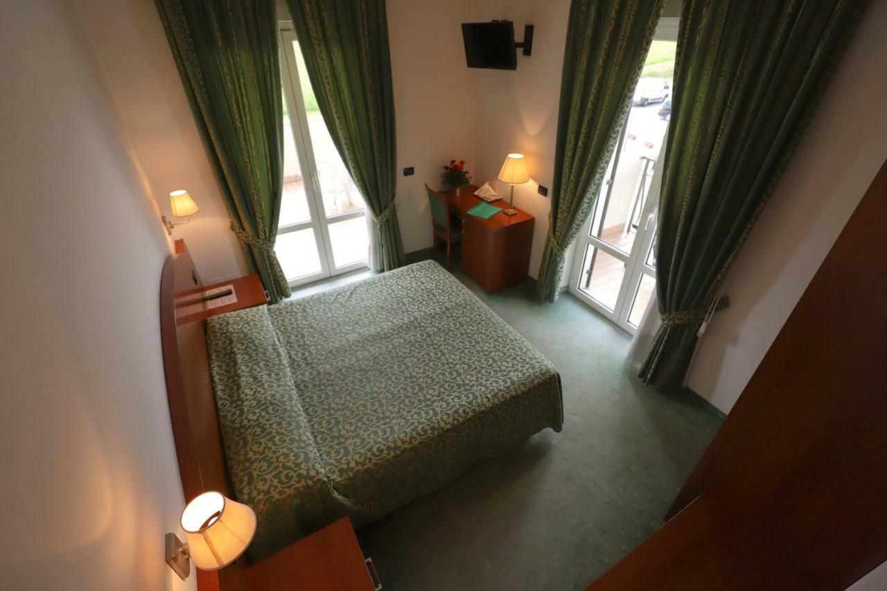 Hotel Da Roberto Lazise Exteriér fotografie