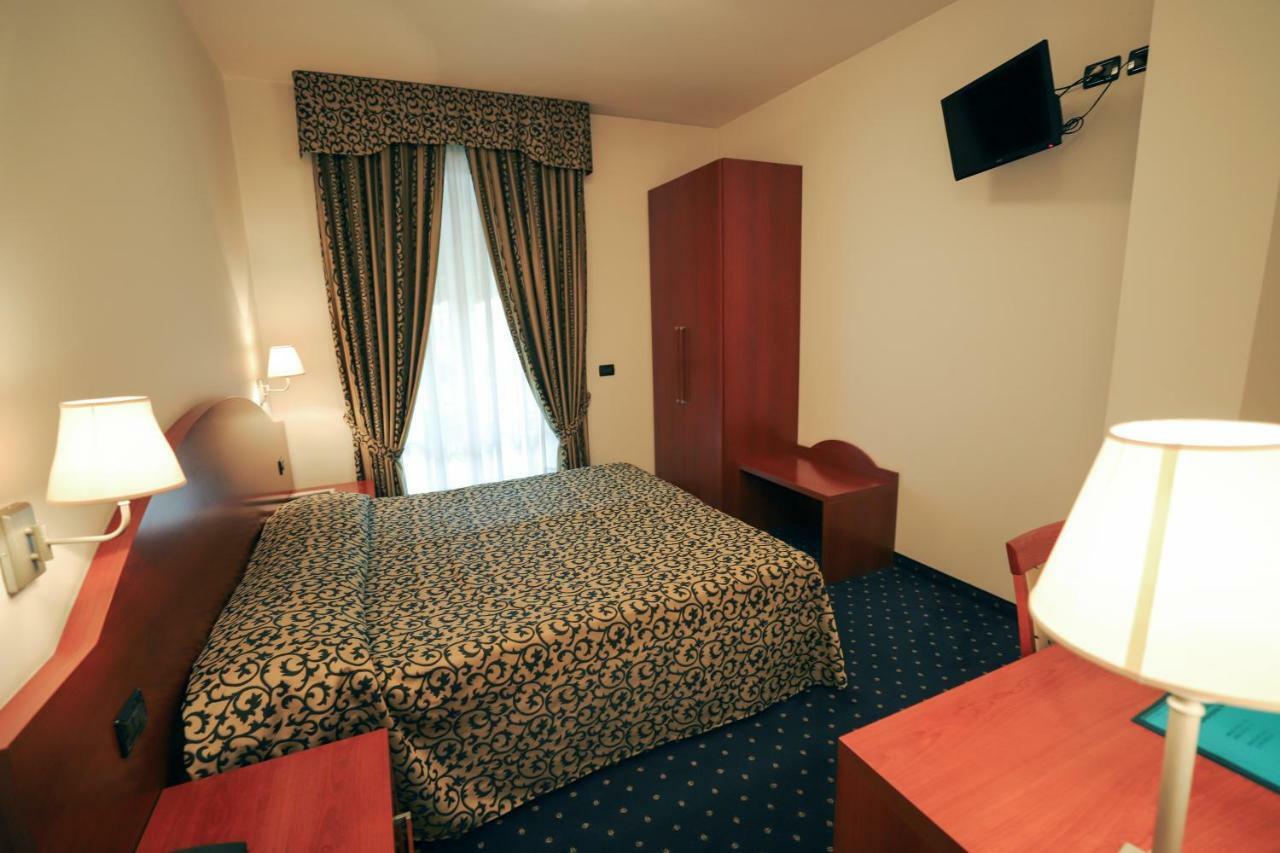 Hotel Da Roberto Lazise Exteriér fotografie